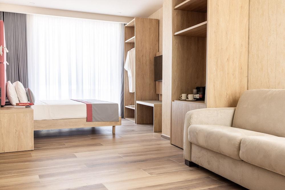 C'est La Vie Boutik Swieqi