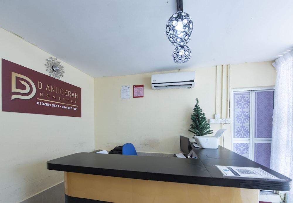 OYO 90254 D Anugerah Hotel