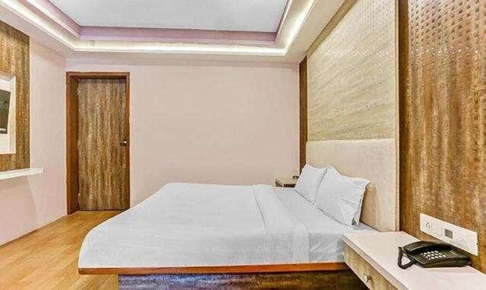 Fabexpress Vinyasa Residency