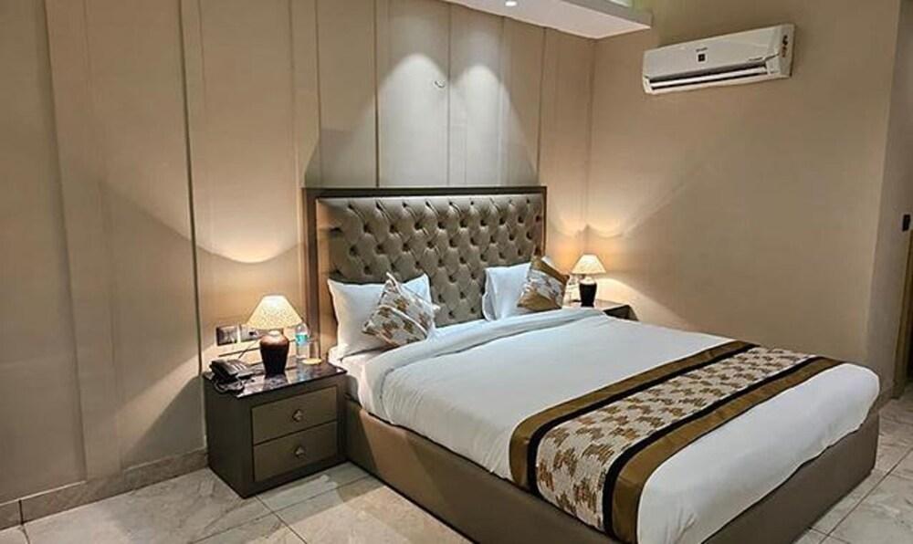 Fabhotel Infinity Stay Ii