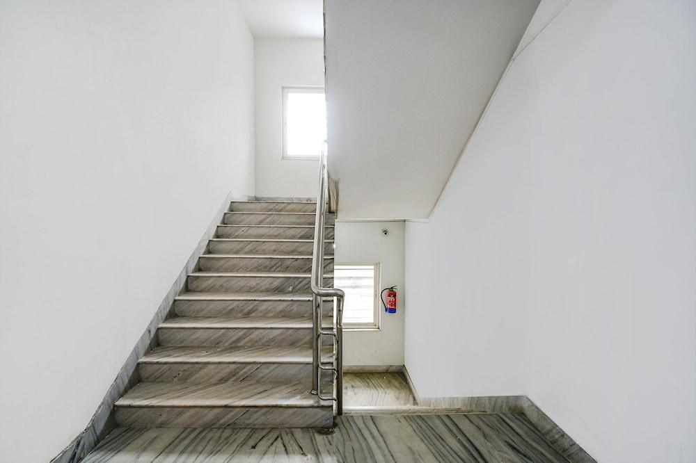 FabHotel Silver Key kalighat