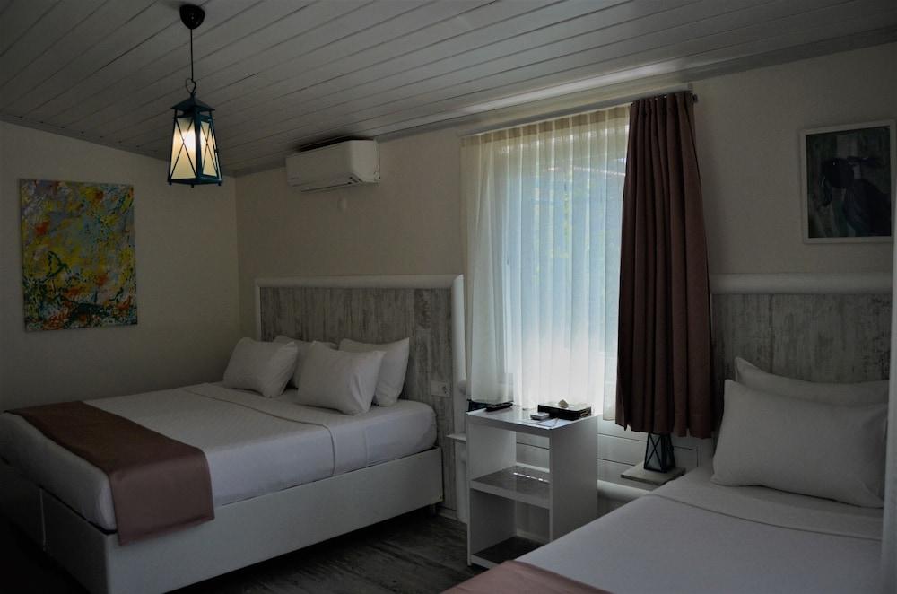 Le Petit Hotel ve Bağ Evi