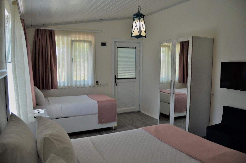 Le Petit Hotel ve Bağ Evi