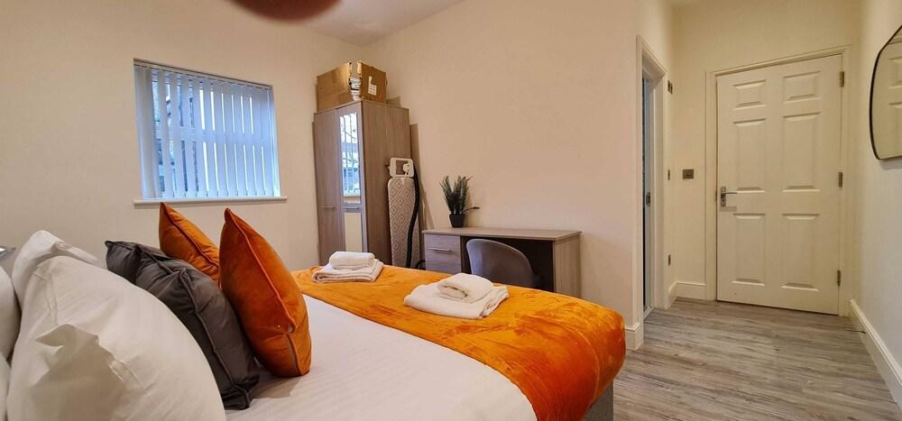 The Norfolk Spacious 1 bedroom Apartment