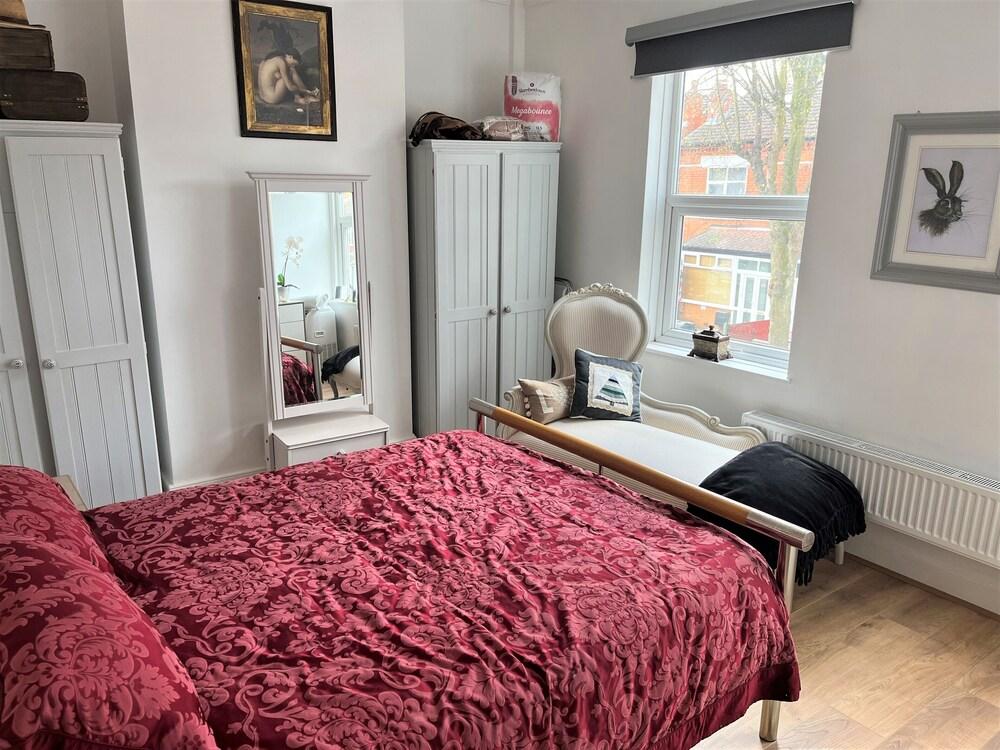 Newly Renovated 3 Bed House - Birmingham