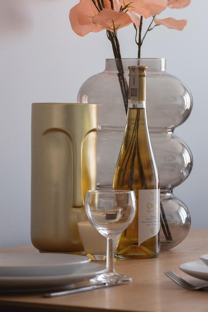 Exquisite Apartment Krakow by Renters