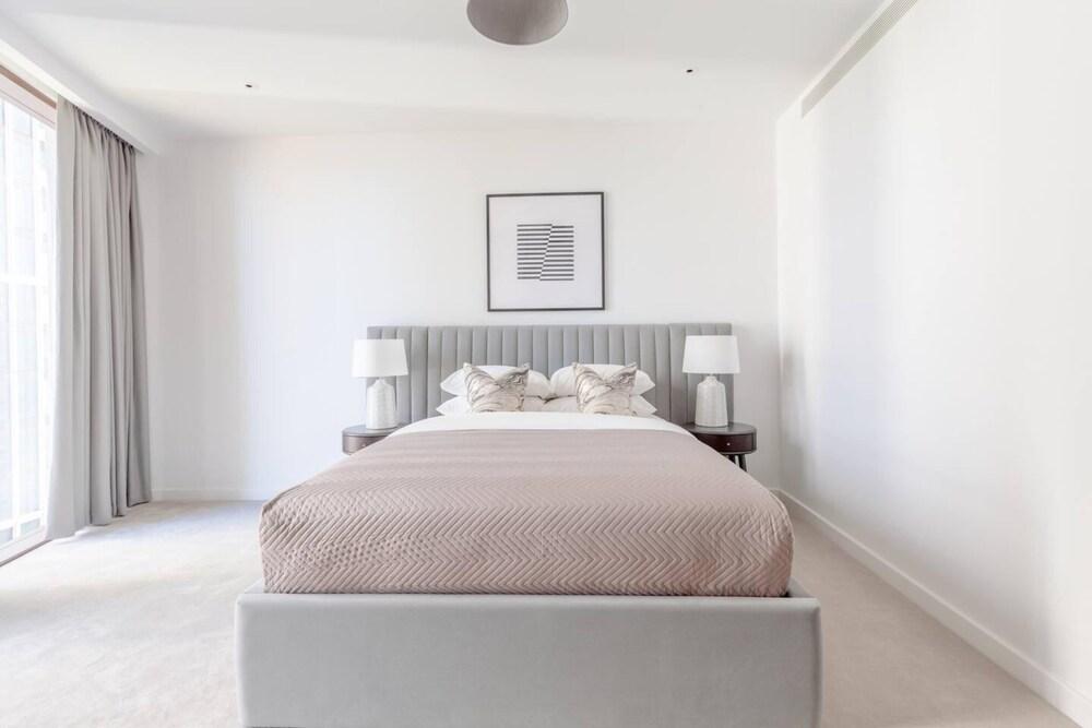 Luxurious 3BD Flat by the River Thames - Vauxhall