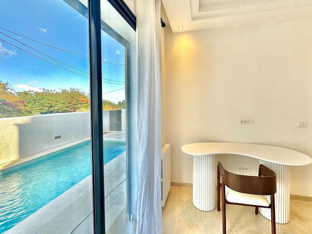 Villa Corniche vue mer et Piscine Chauff e