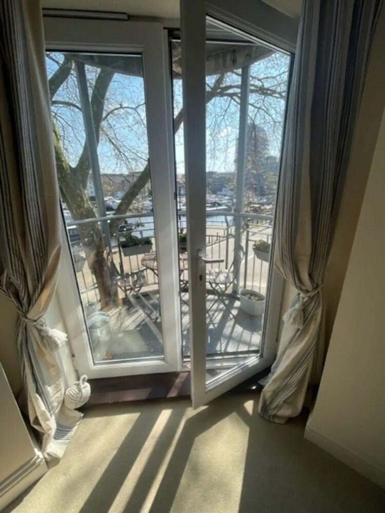 Unique Waterfront 2BD Flat - Rotherhithe