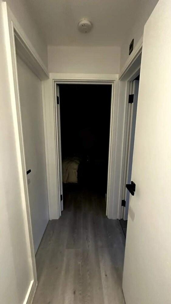 Sophisticated 2BD Flat - Southfields