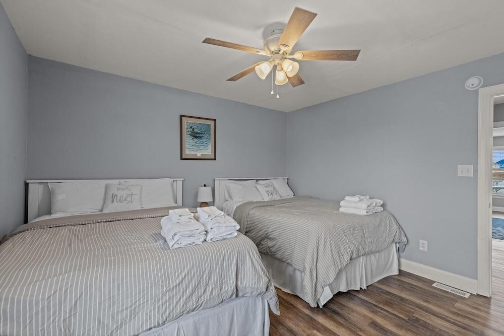 Barefoot West 3 Bedroom Duplex by RedAwning