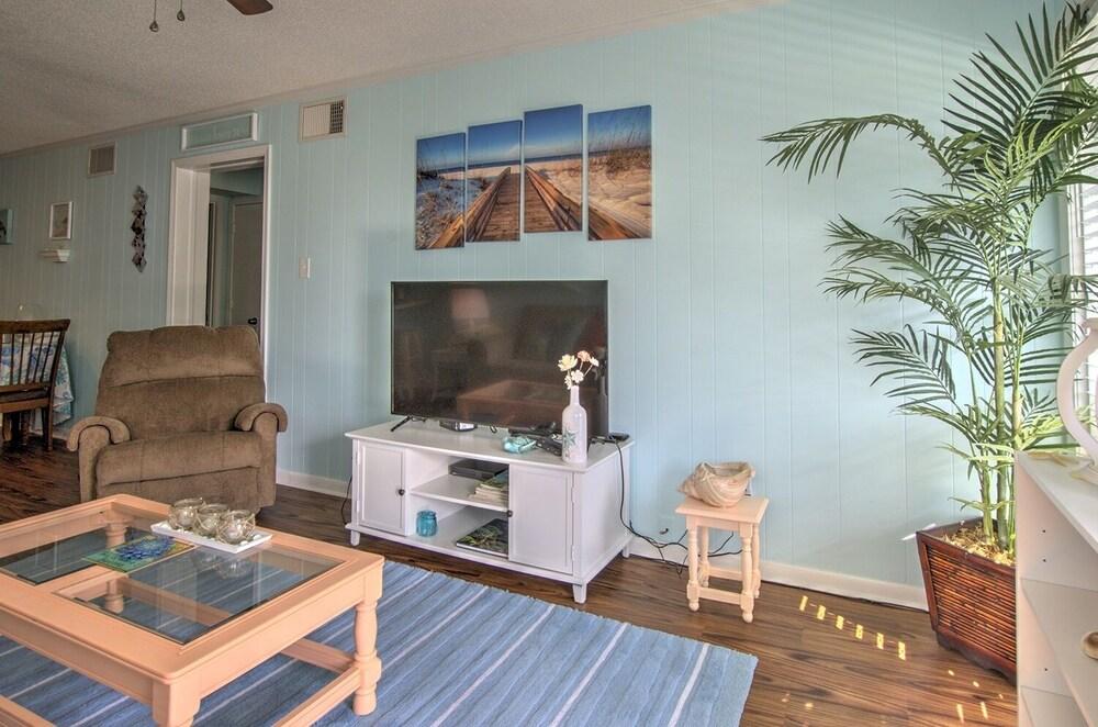 Seaspray 157 2 Bedroom Condo