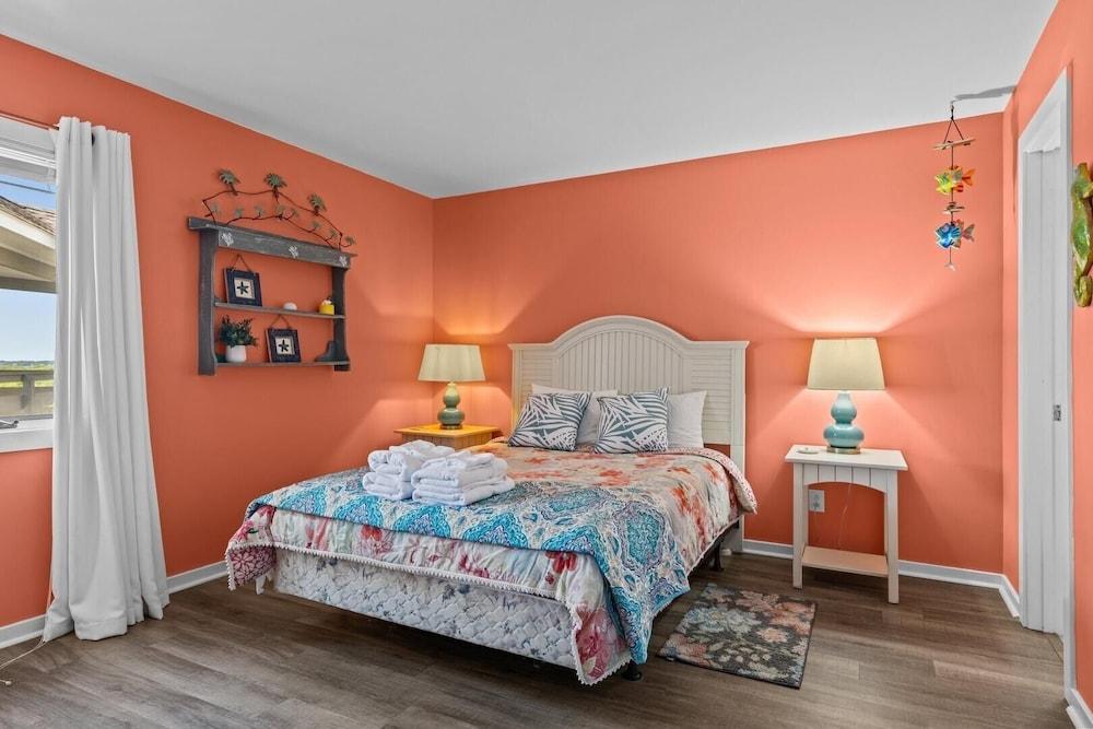 Maritime West C-33 3 Bedroom Condo by RedAwning