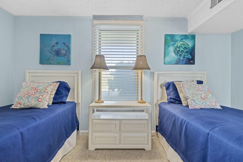 Smugglers Bliss 2 Bedroom Condo