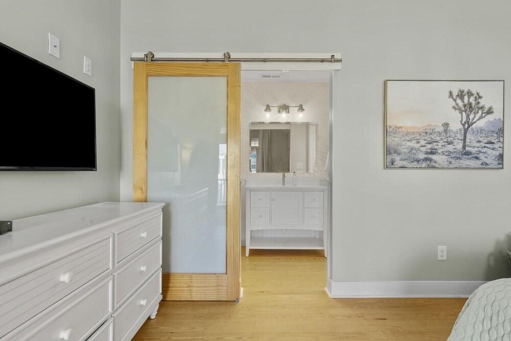 Beach, Please 3 Bedroom Townhouse by Redawning