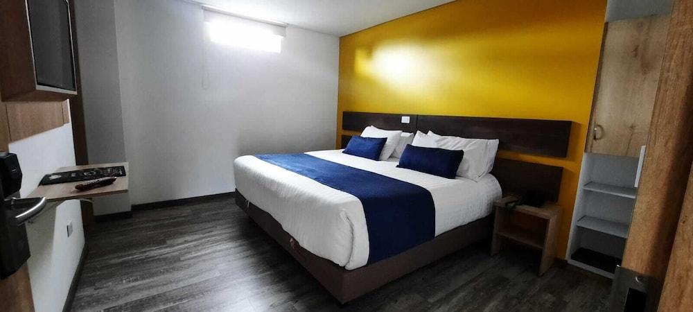 HOTEL EXPO INN AGORA