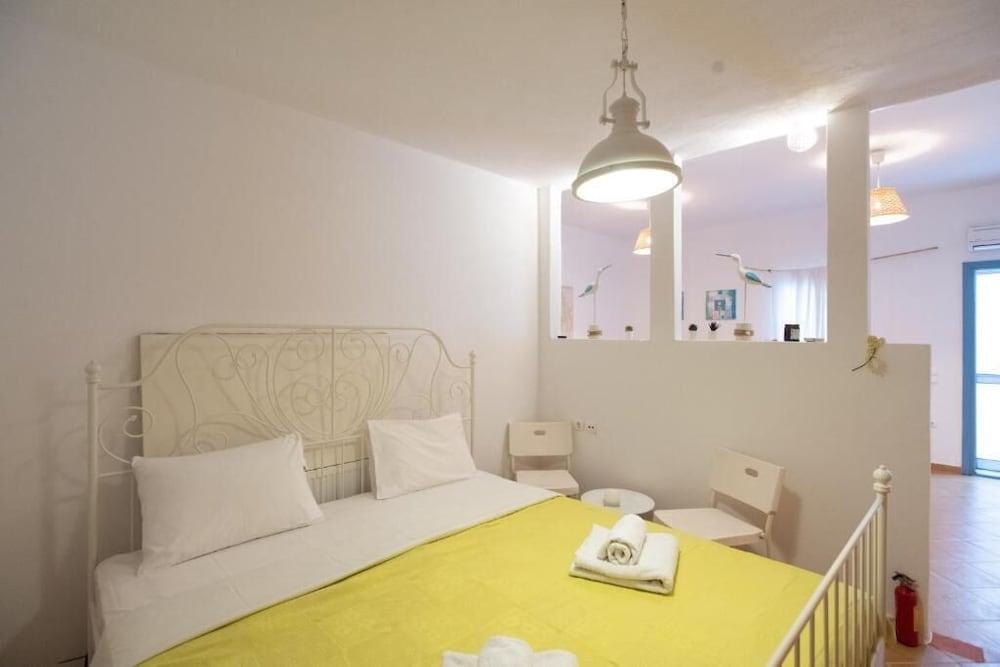 Dreamscape 3-Bedroom Mykonos Hideaway