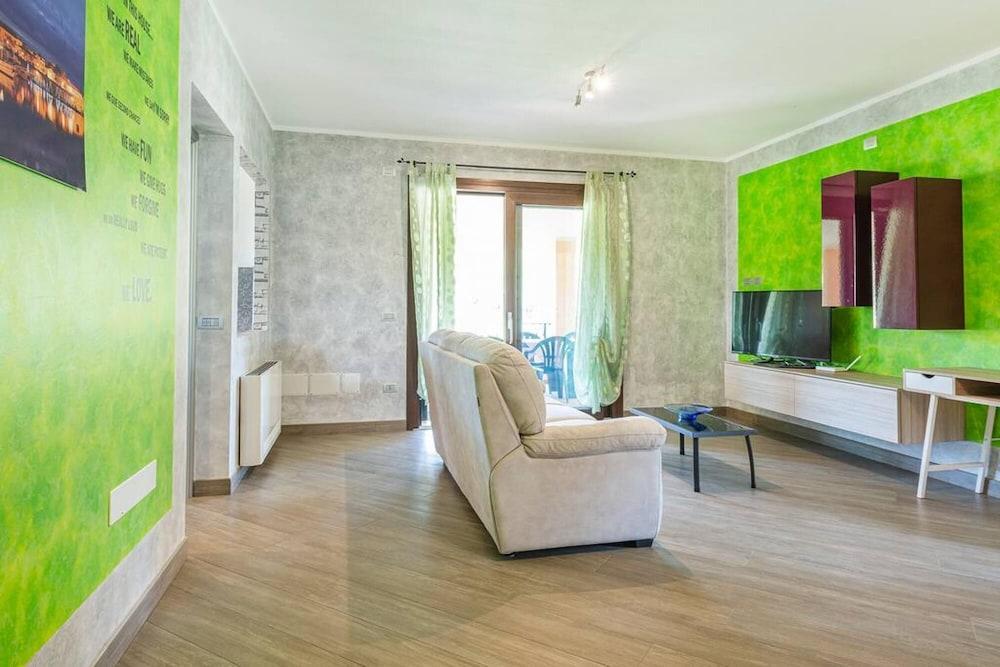 Welcomely - Albarosa