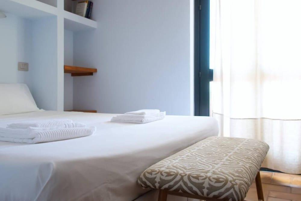 Welcomely - Sardinian Stone House