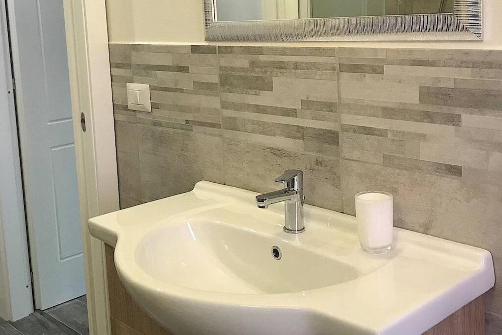 Welcomely - Santa Chiara