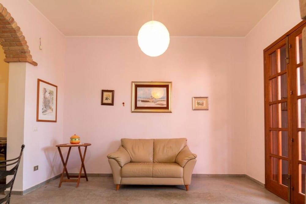 Welcomely - Josto Panoramic House