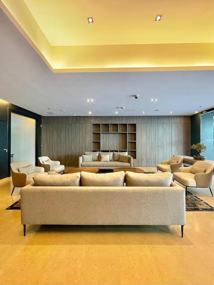 Liv Zona G By Sarasti