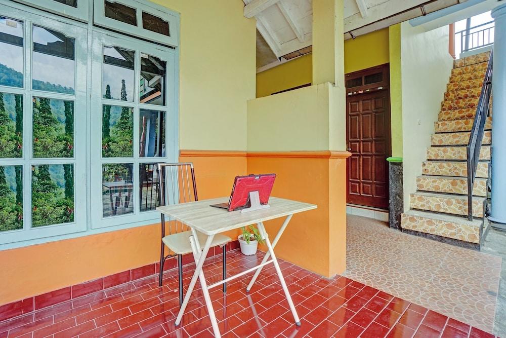 OYO Life 90321 Ken Ken Villa