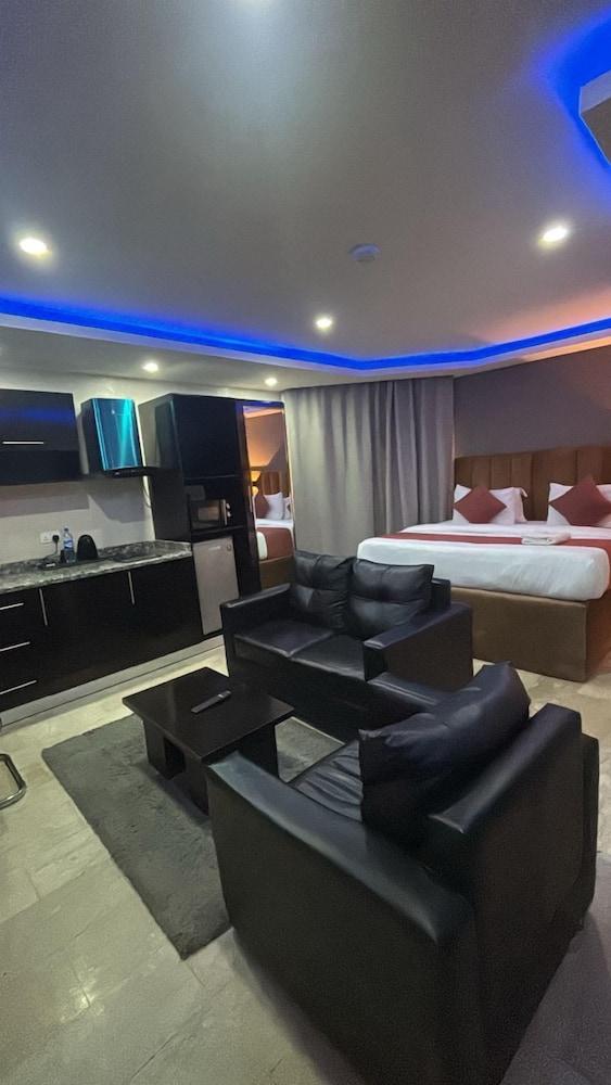 No 95 suites & Apartment