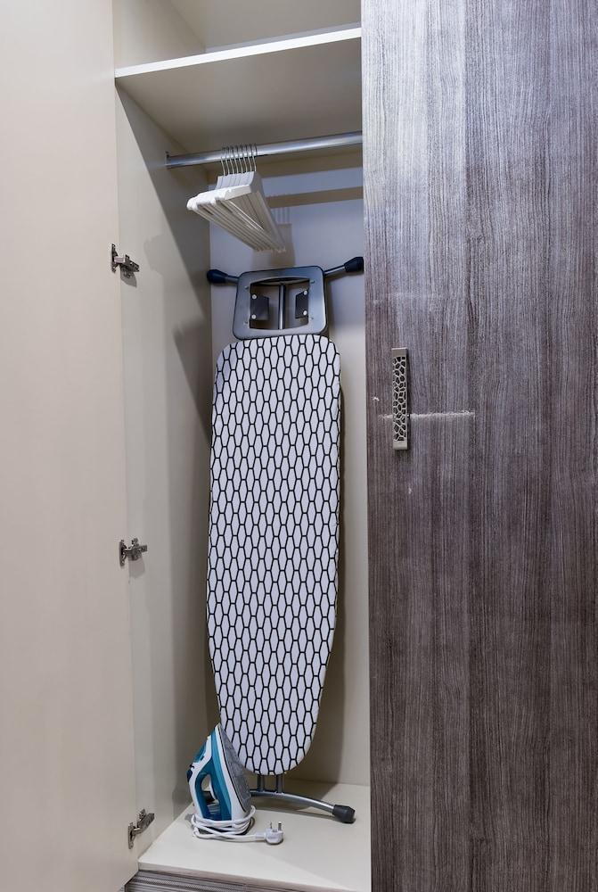 1BR view in a luxurious home