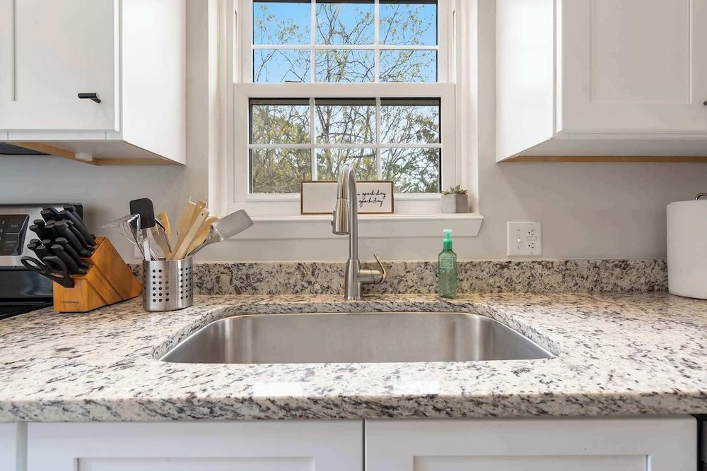 Whiskey's Hillside Retreat -holiday Hills Branson - Golf Resort