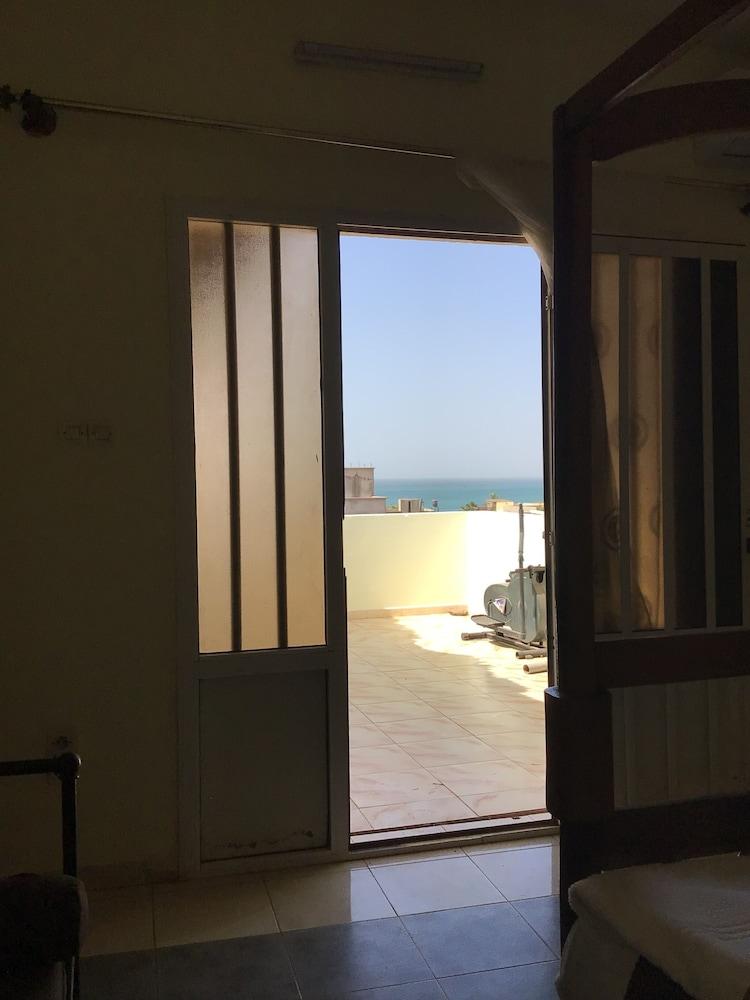 Black And White Hôtel