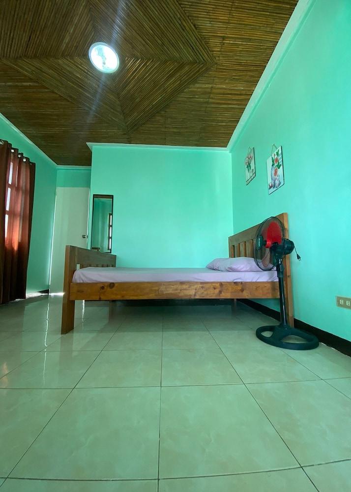 Rachel's Bed and Breakfast Near Tagaytay