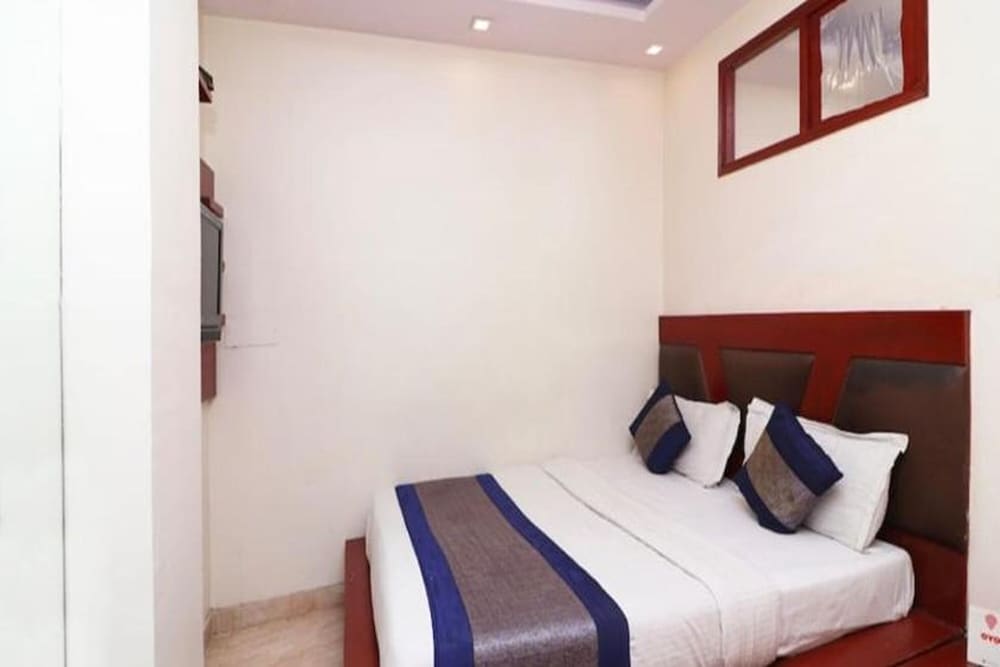 Hotel Prem Deluxe Guest House