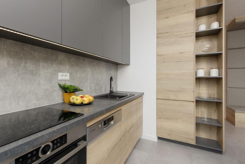 Okrzei 8 2 Balconies by Renters