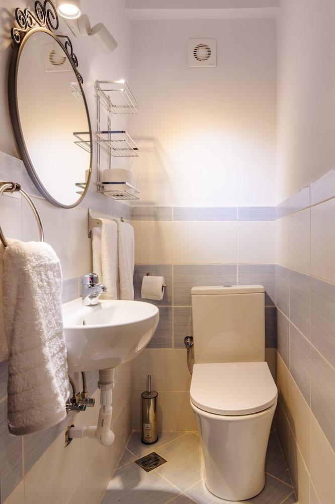 Impeccable 1-bed Apartment in Schinias Beach