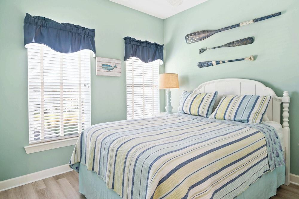 Hidden Paradise Coastal Views!