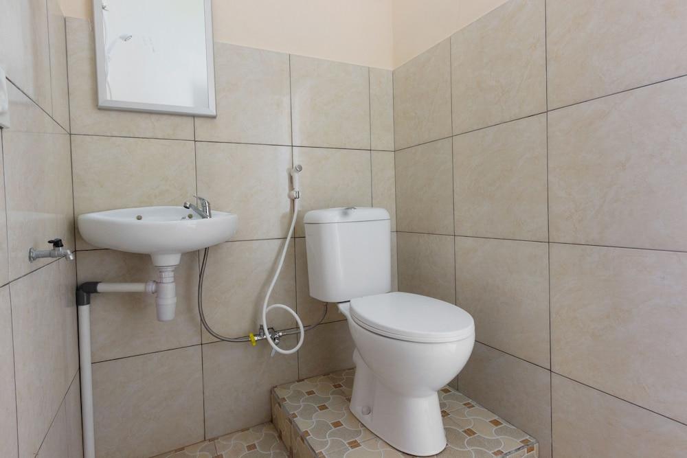 OYO 92333 Bayanan Indah Guest House