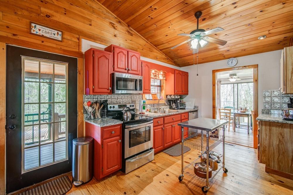 Blueridge Cabin Serene Forest Retreat!