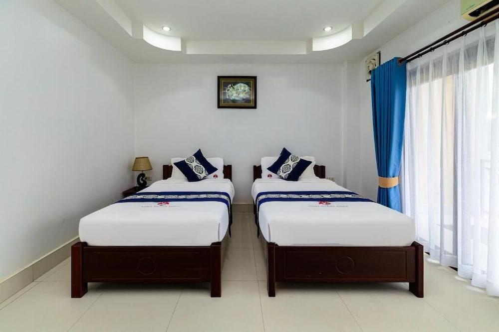 Lisha Grand Riverside Hotel