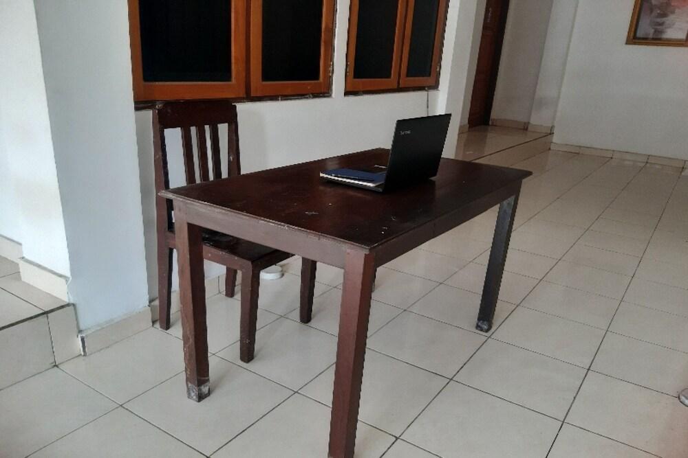 OYO 92150 One 2 Residence