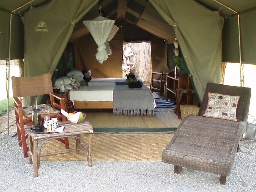 Mayukuyuku Bush Camp