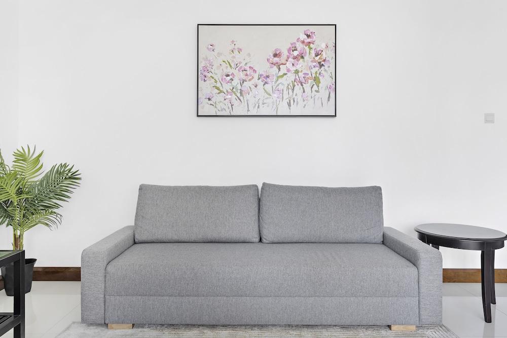 WelHome - Urban Retreat With Terrace And City Views