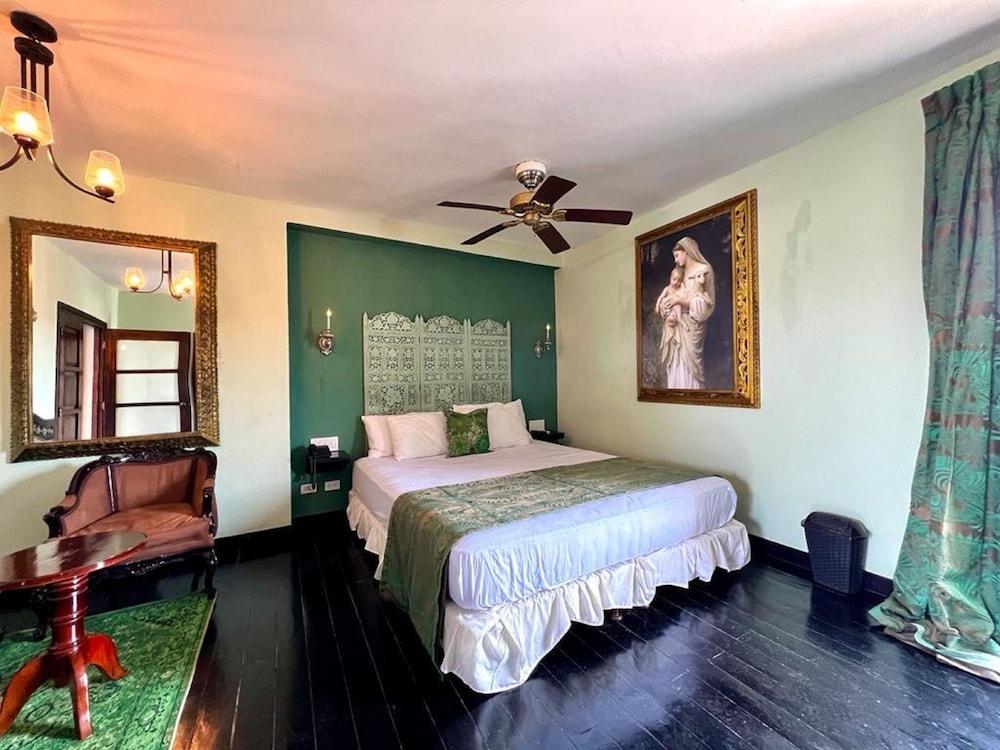 8aps-4 Luxury House in the Historic Center With Pool Air Conditioning and Wifi