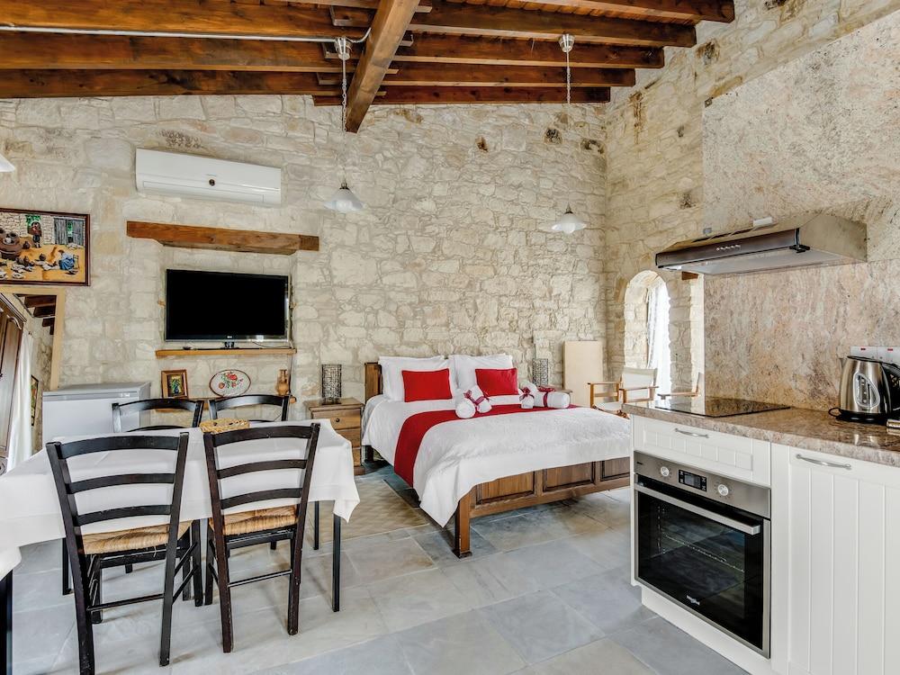 Sanders Arsorama - Sweet 1-bdr Apt w/ Shared Patio