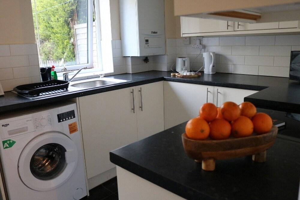 Charming 2 Bed - Family Friendly