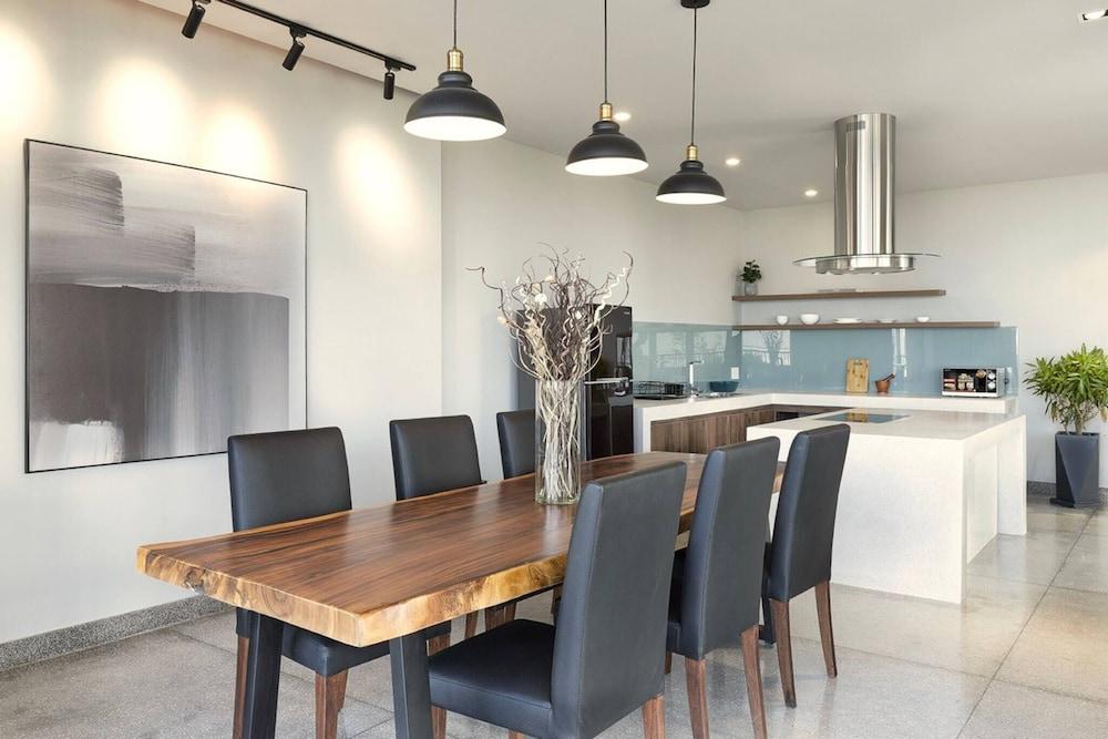 Spacious 1bdr Perfect For Romantic Weekend Seaview