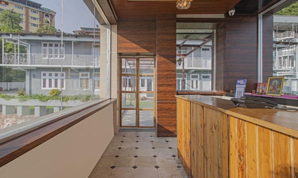 Treebo Raj Mall Road