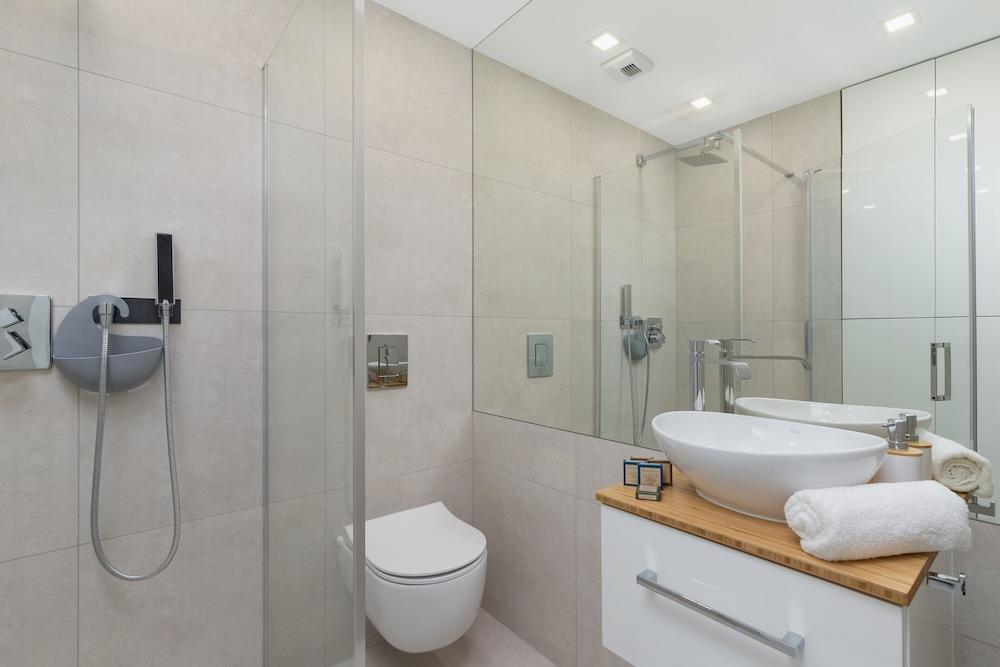 City Centre Apartment by Renters