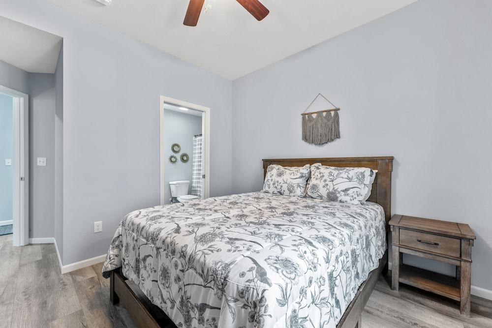 Endless Summer 3 Bedroom Condo by RedAwning