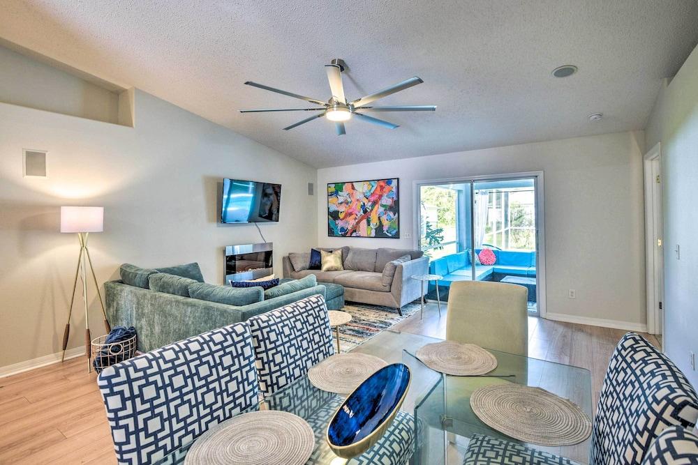 Bright Palm Coast Gem w/ Lanai & Private Pool